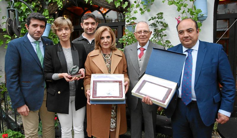  Un momento del acto de entrega de los premios del Banco de Alimentos. - Foto:SANCHEZ MORENO